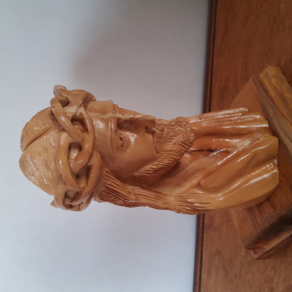 Handcrafted Wooden Jesus Bust - Picture 2 of 5
